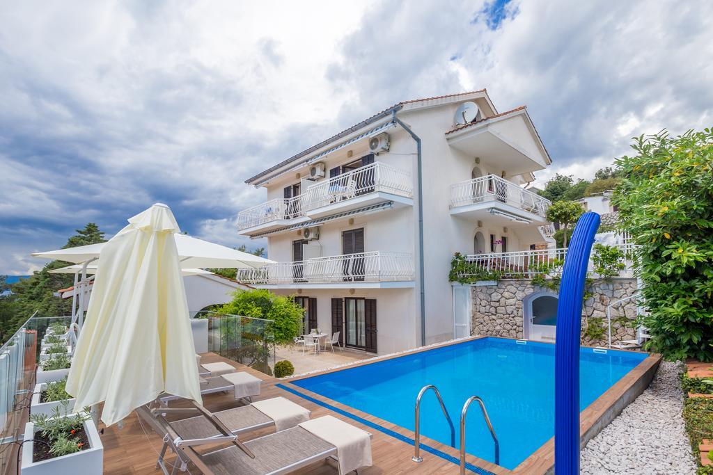 Ava Apartments Омишаль Экстерьер фото